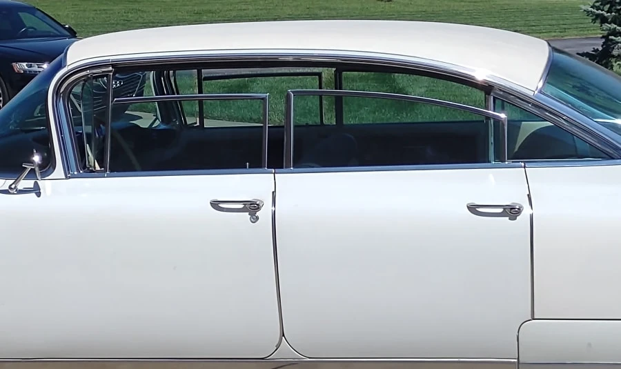 1960 Cadillac Sixty Special - Image 5 of 25
