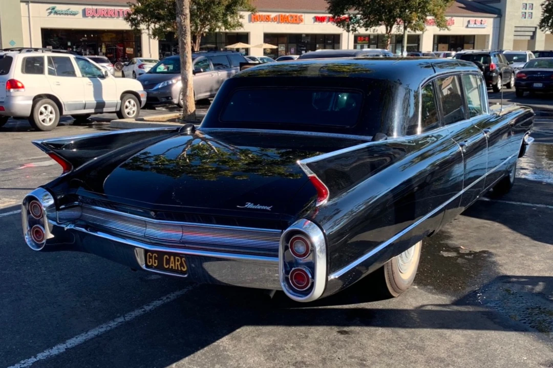 1960 Cadillac Series 70 & 75 - Image 5 of 31