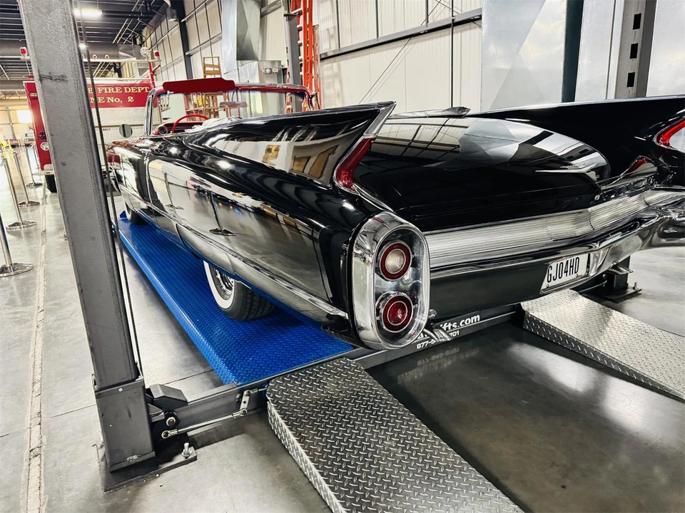 1960 Cadillac Series 62 5th Gen - Image 12 of 31