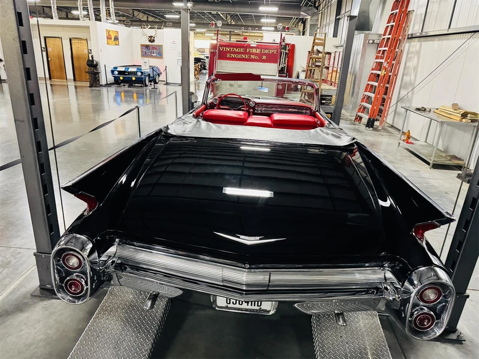 1960 Cadillac Series 62 5th Gen - Image 13 of 31