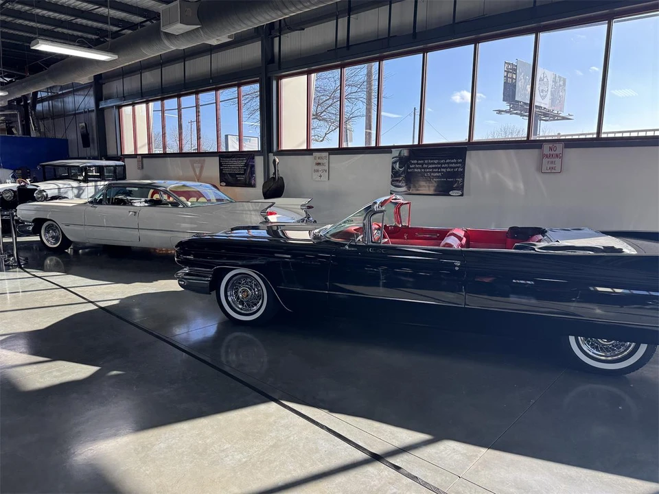 1960 Cadillac Series 62 5th Gen - Image 15 of 31