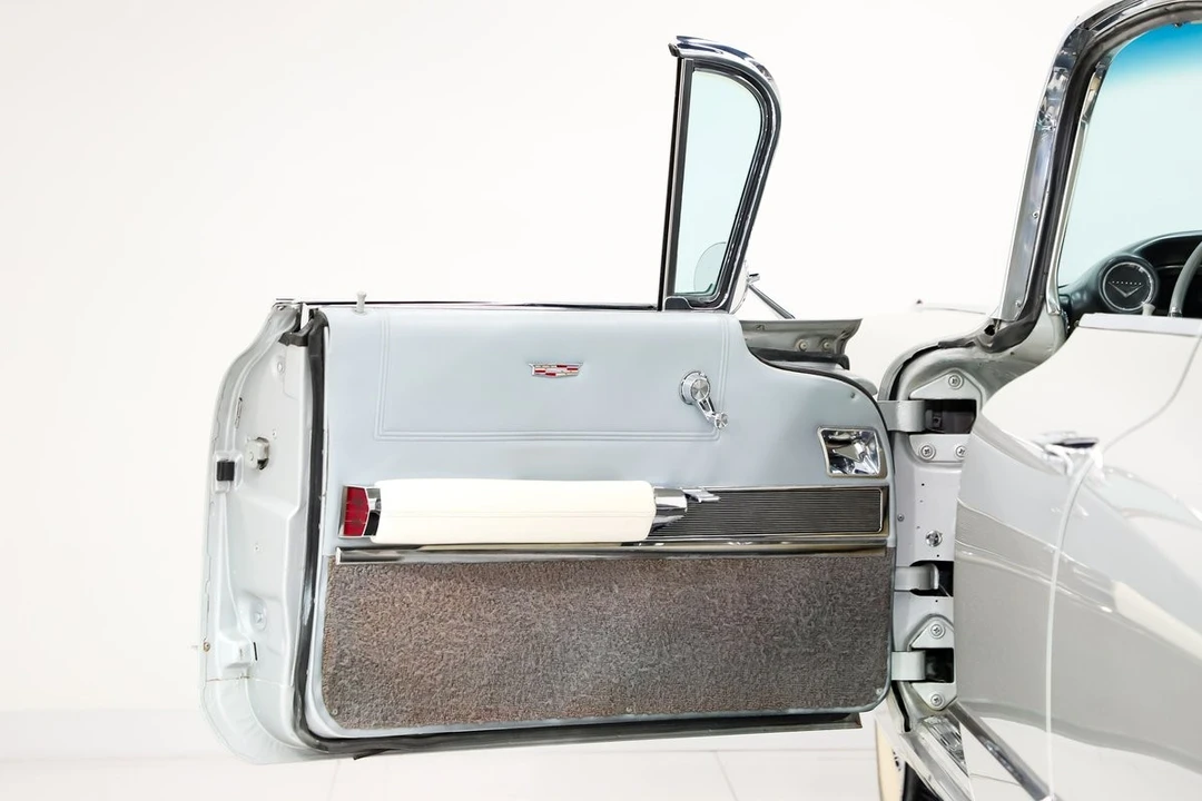 1960 Cadillac Series 62 5th Gen - Image 8 of 31