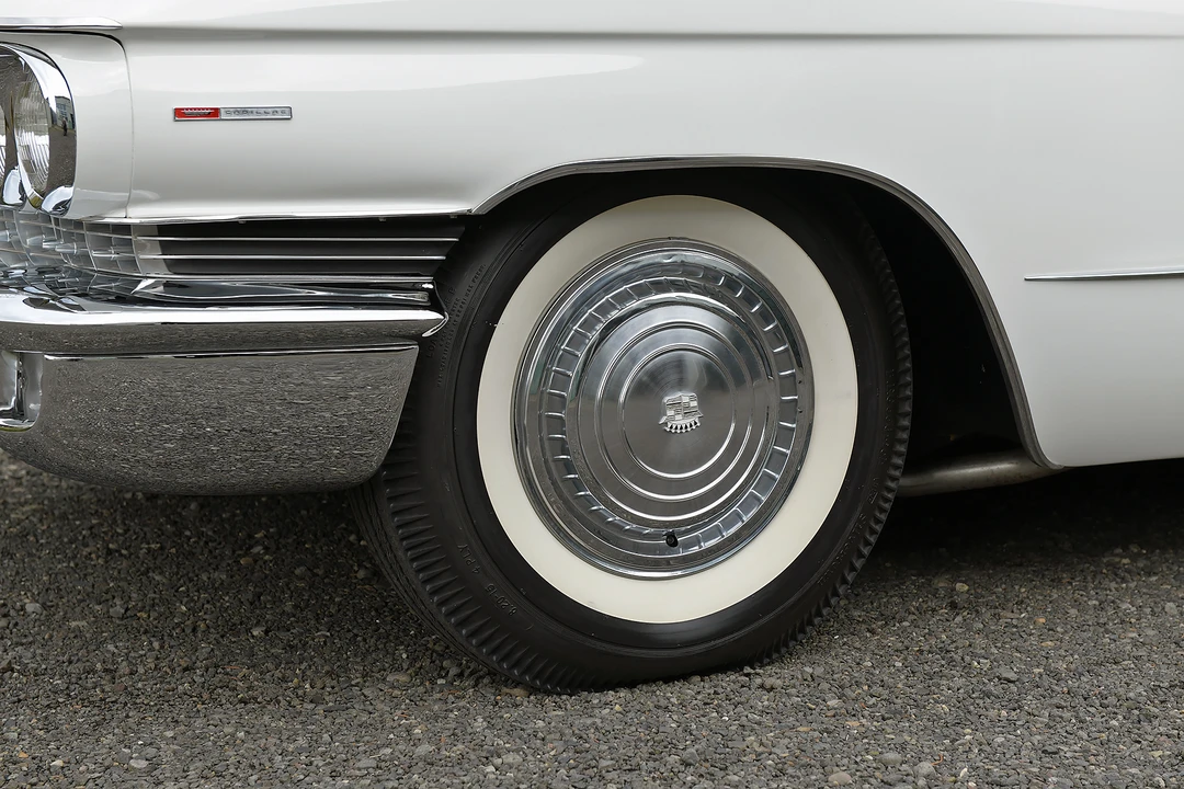 1960 Cadillac Series 62 5th Gen - Image 4 of 31