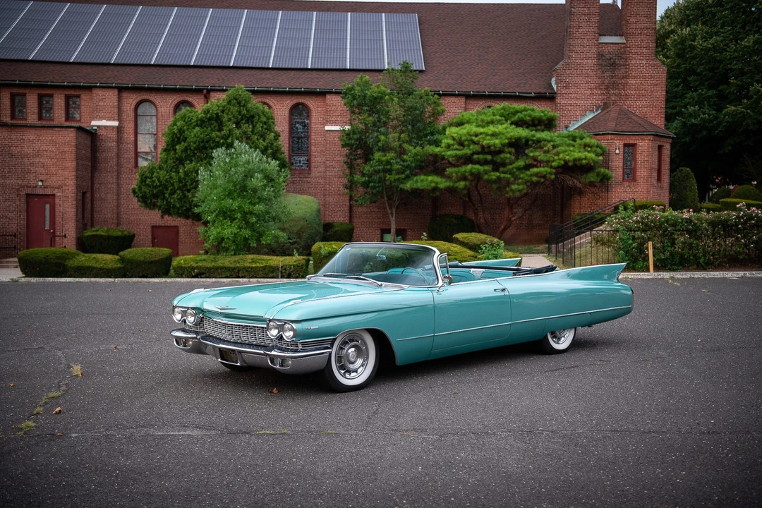 1960 Cadillac Series 62 5th Gen - Image 2 of 31