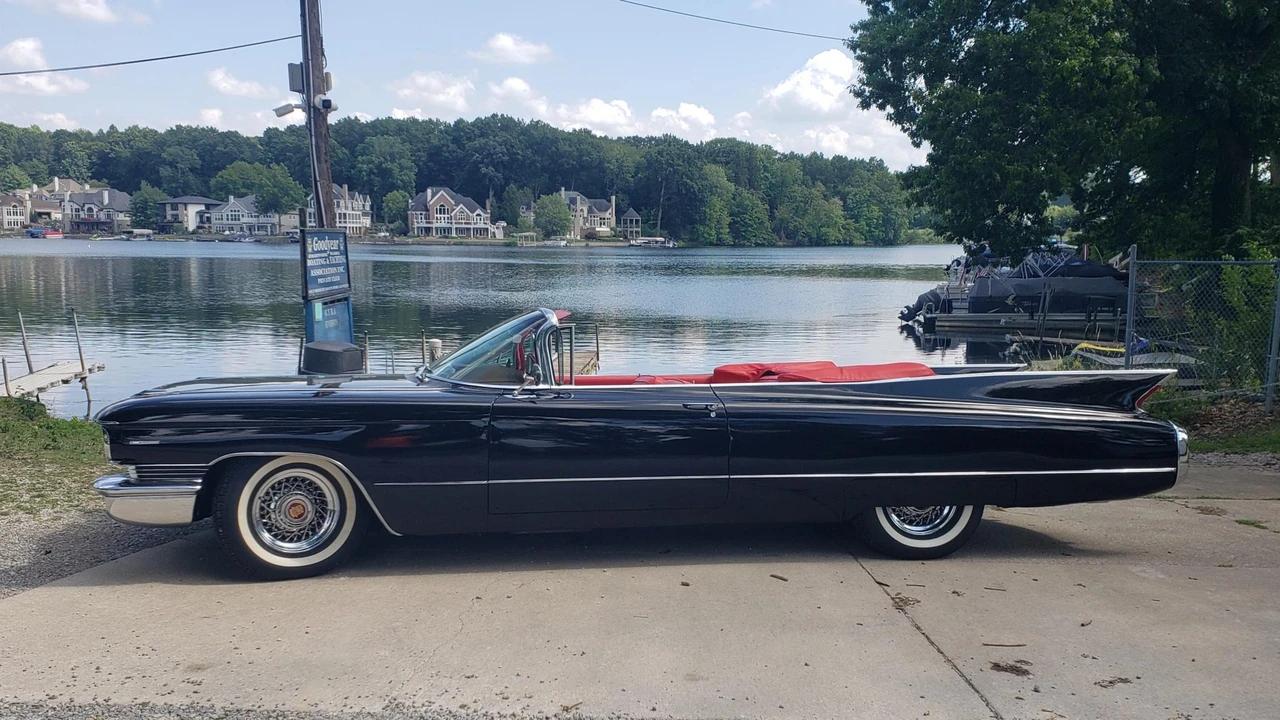 1960 Cadillac Series 62 5th Gen - Image 14 of 31