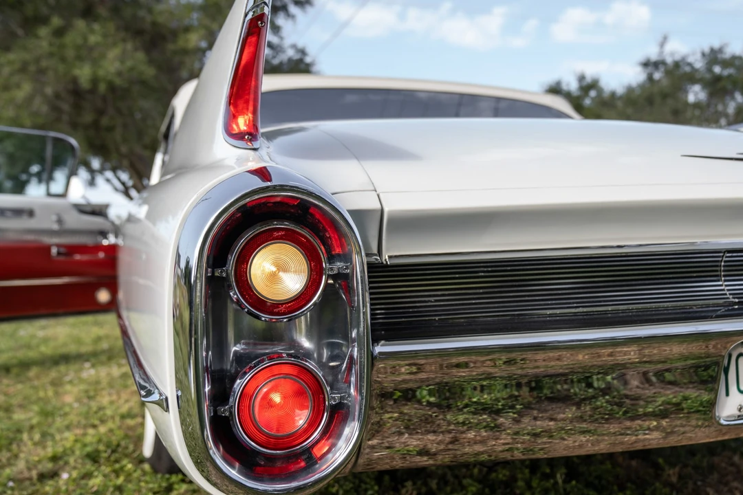 1960 Cadillac Series 62 5th Gen - Image 16 of 31