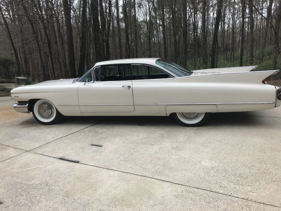 1960 Cadillac Series 62 5th Gen - Image 14 of 31