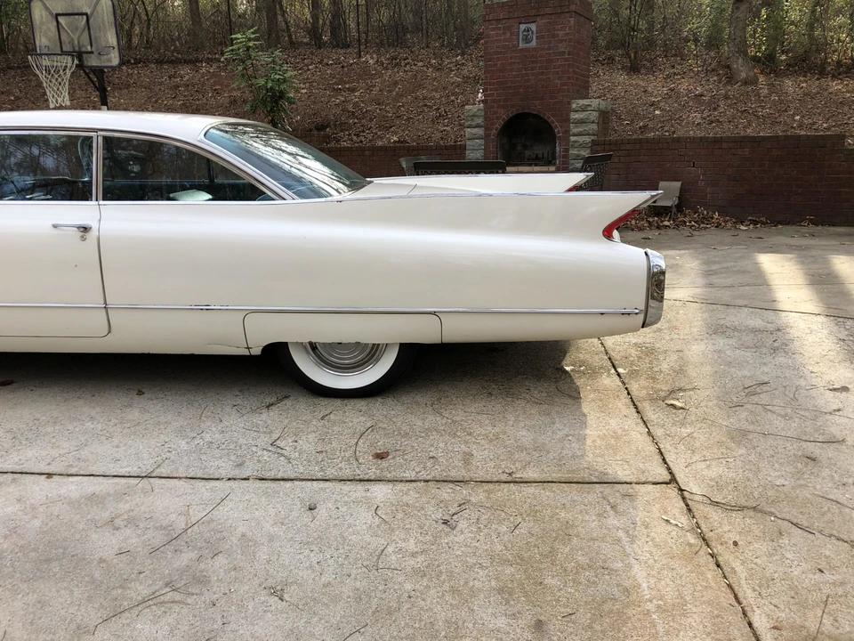 1960 Cadillac Series 62 5th Gen - Image 28 of 31