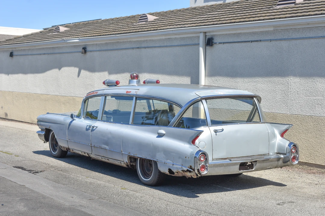 1960 Cadillac Series 70 & 75 - Image 4 of 31