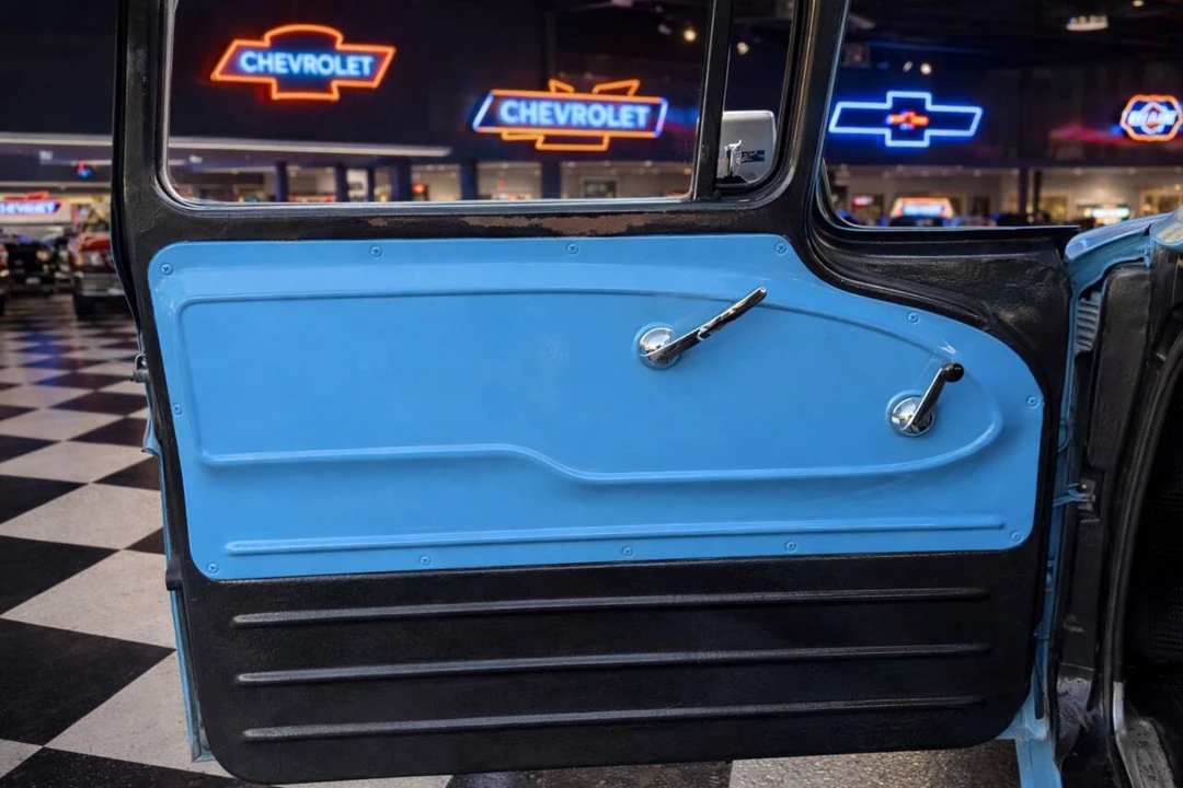 1960 Chevrolet Task Force - Image 10 of 18