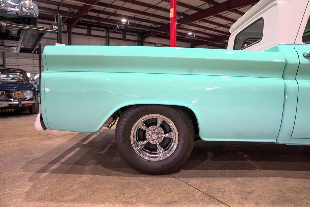 1960 Chevrolet Task Force - Image 9 of 31