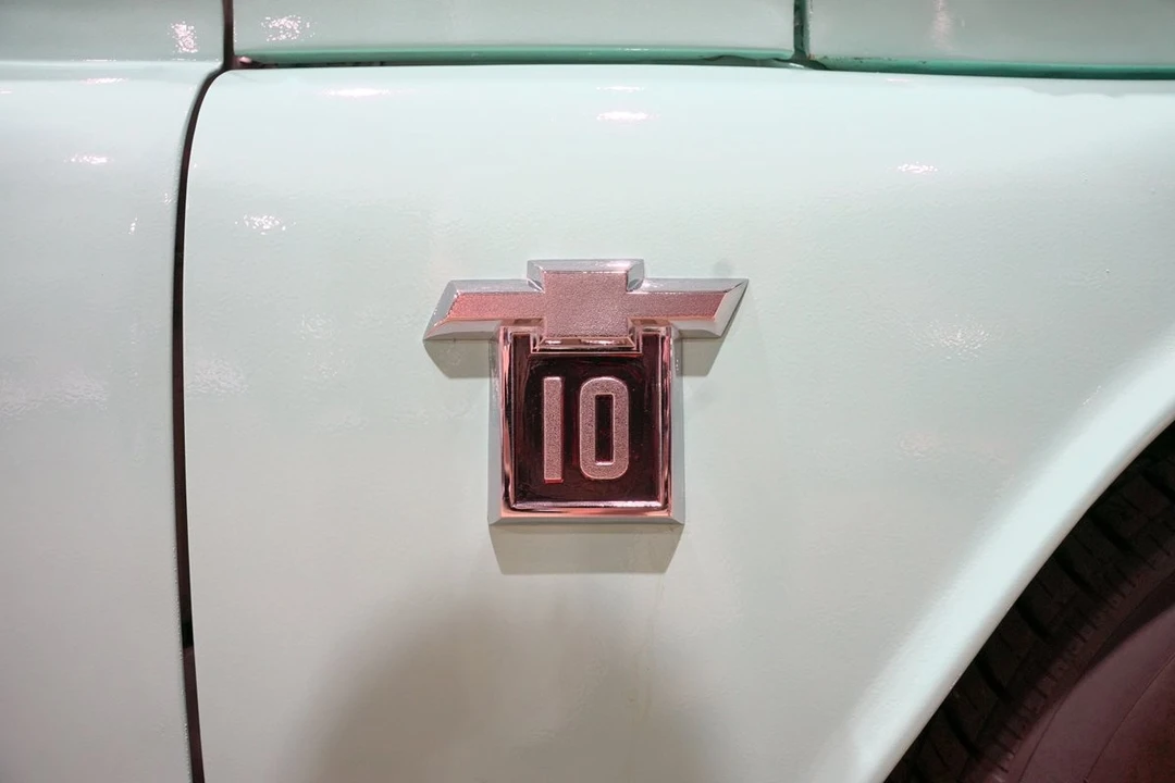 1960 Chevrolet Task Force - Image 26 of 31