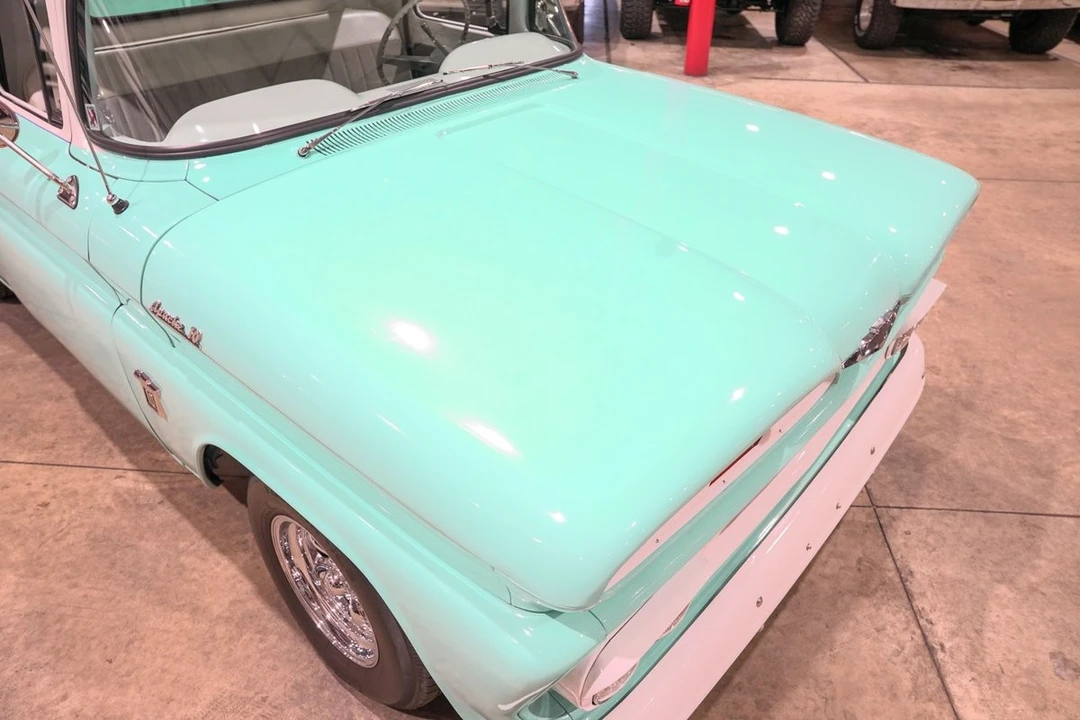 1960 Chevrolet Task Force - Image 18 of 31