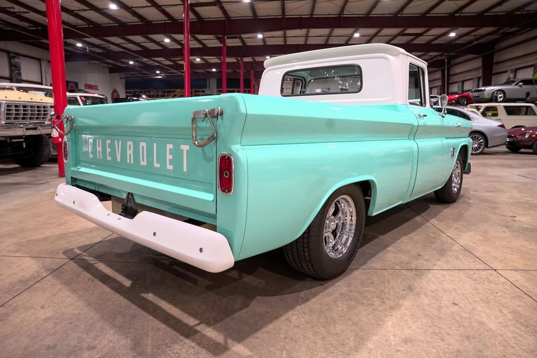 1960 Chevrolet Task Force - Image 8 of 31