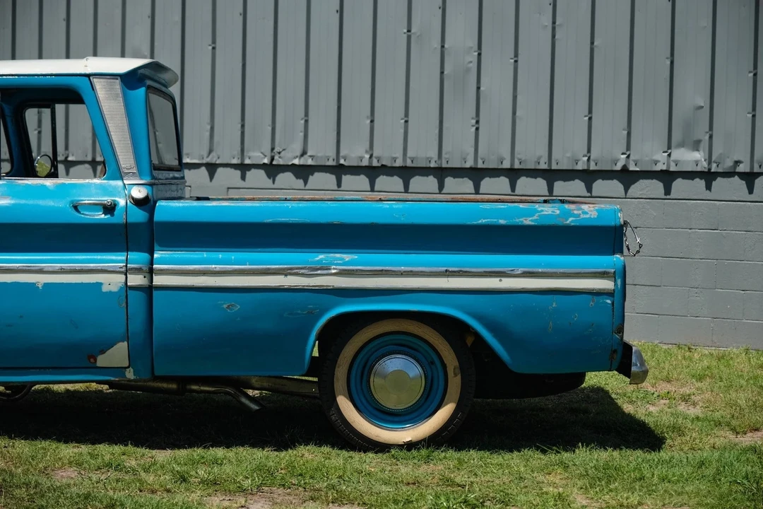1960 Chevrolet Task Force - Image 19 of 21