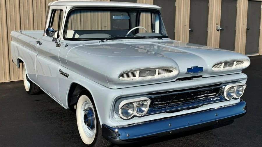 1960 Chevrolet Task Force - Image 14 of 17