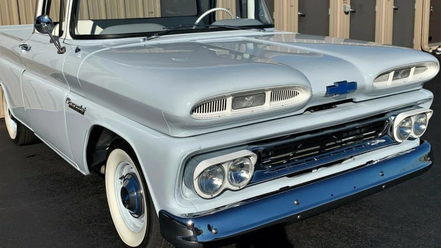 1960 Chevrolet Task Force - Image 15 of 17