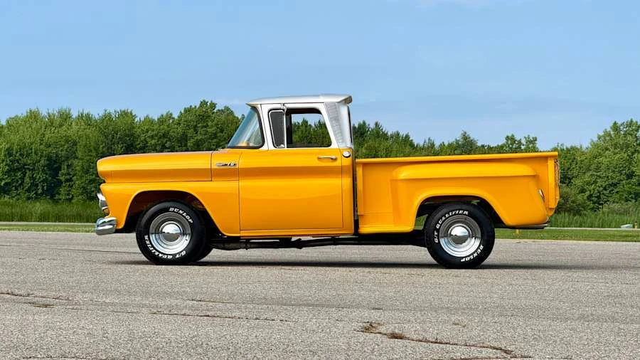 1960 Chevrolet Task Force - Image 2 of 31