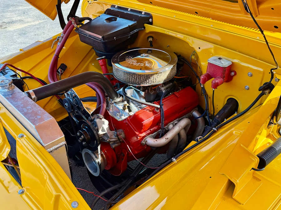 1960 Chevrolet Task Force - Image 27 of 31