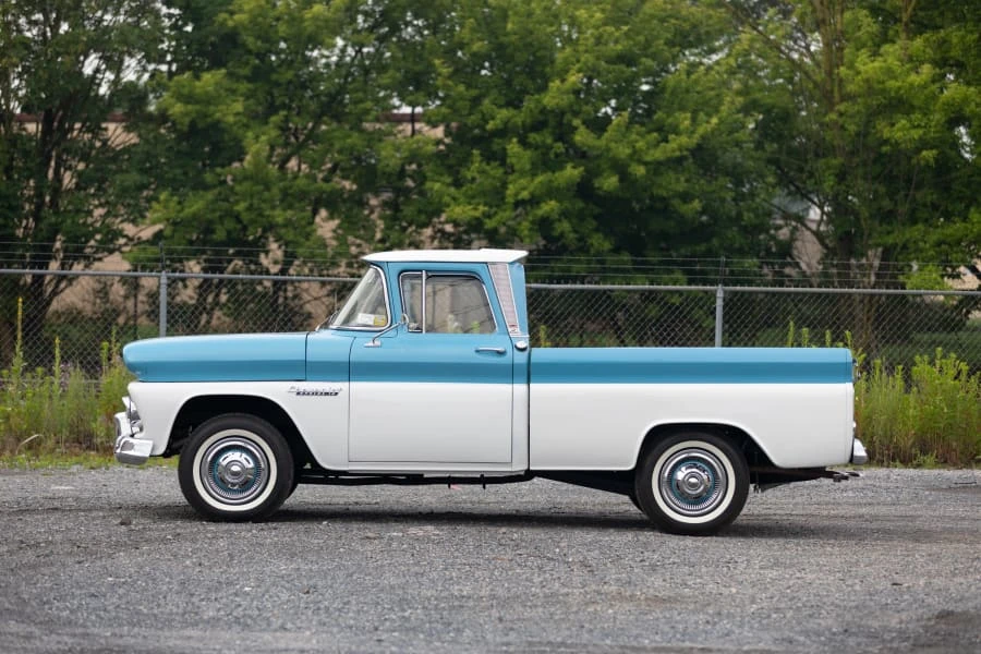 1960 Chevrolet Task Force - Image 15 of 29