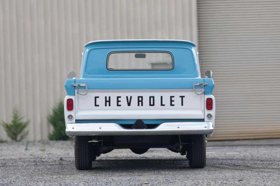 1960 Chevrolet Task Force - Image 13 of 29