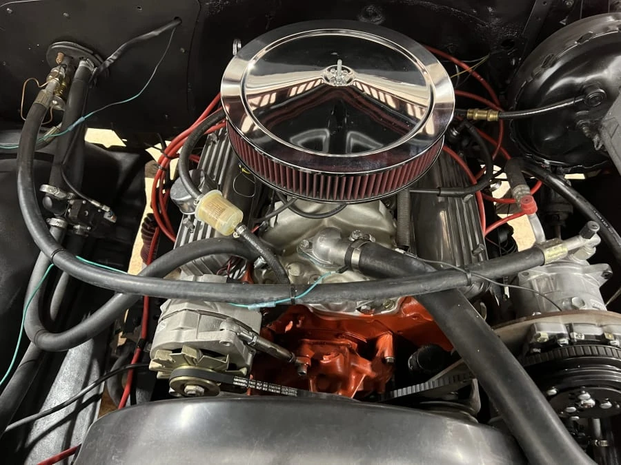 1960 Chevrolet Task Force - Image 12 of 13