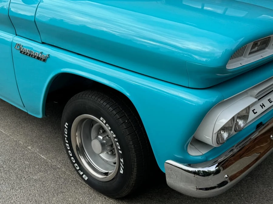 1960 Chevrolet Task Force - Image 17 of 29