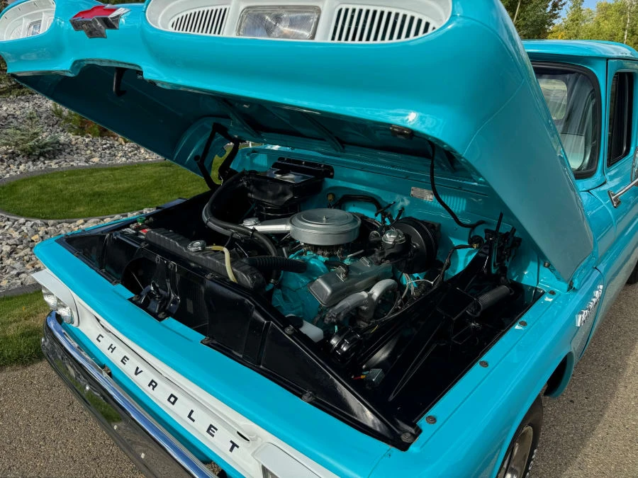 1960 Chevrolet Task Force - Image 25 of 29