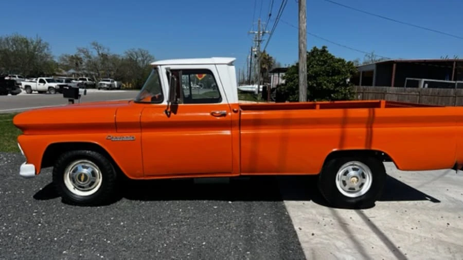 1960 Chevrolet Task Force - Image 2 of 9