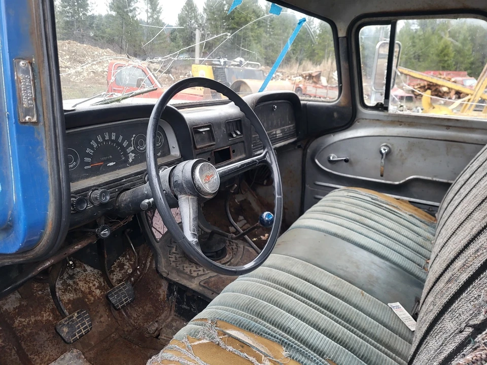 1960 Chevrolet Task Force - Image 10 of 14