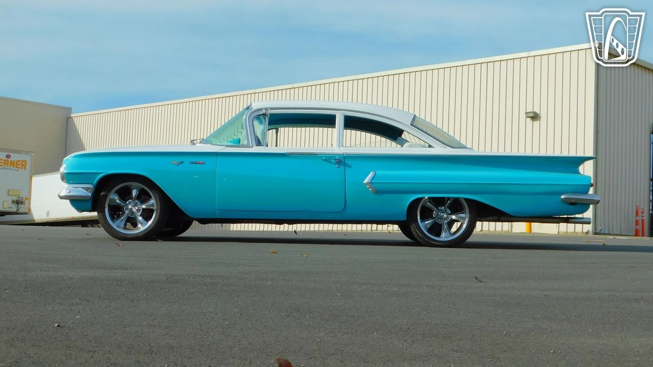 1960 Chevrolet Biscayne - Image 16 of 21