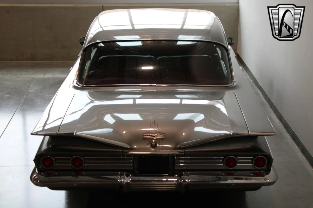 1960 Chevrolet Biscayne - Image 10 of 12