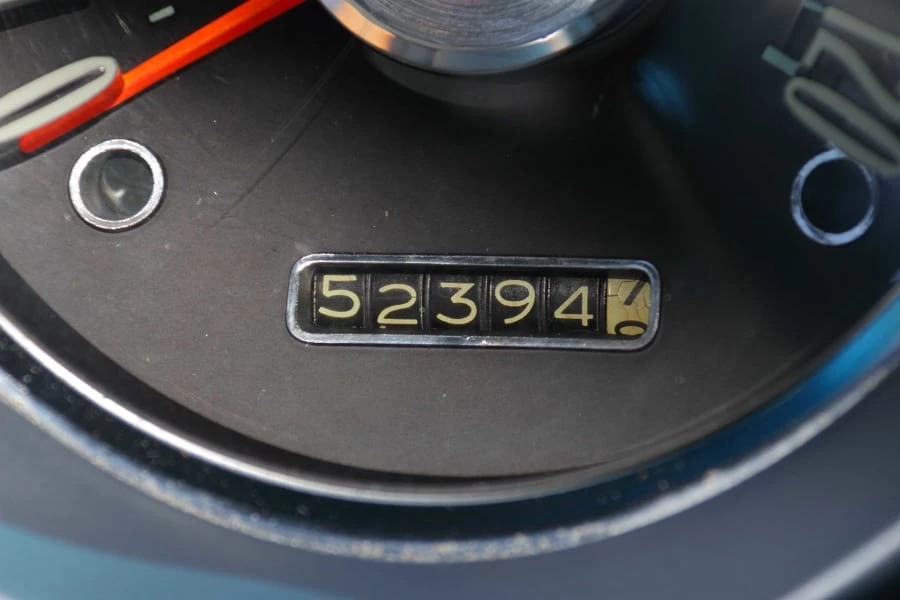 1960 Chevrolet Biscayne - Image 21 of 31