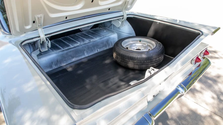1960 Chevrolet Biscayne - Image 19 of 20