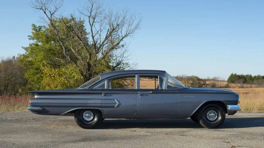 1960 Chevrolet Biscayne - Image 11 of 12