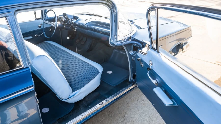 1960 Chevrolet Biscayne - Image 21 of 31