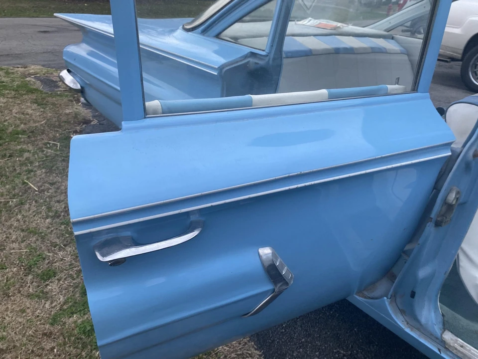 1960 Chevrolet Biscayne - Image 28 of 31