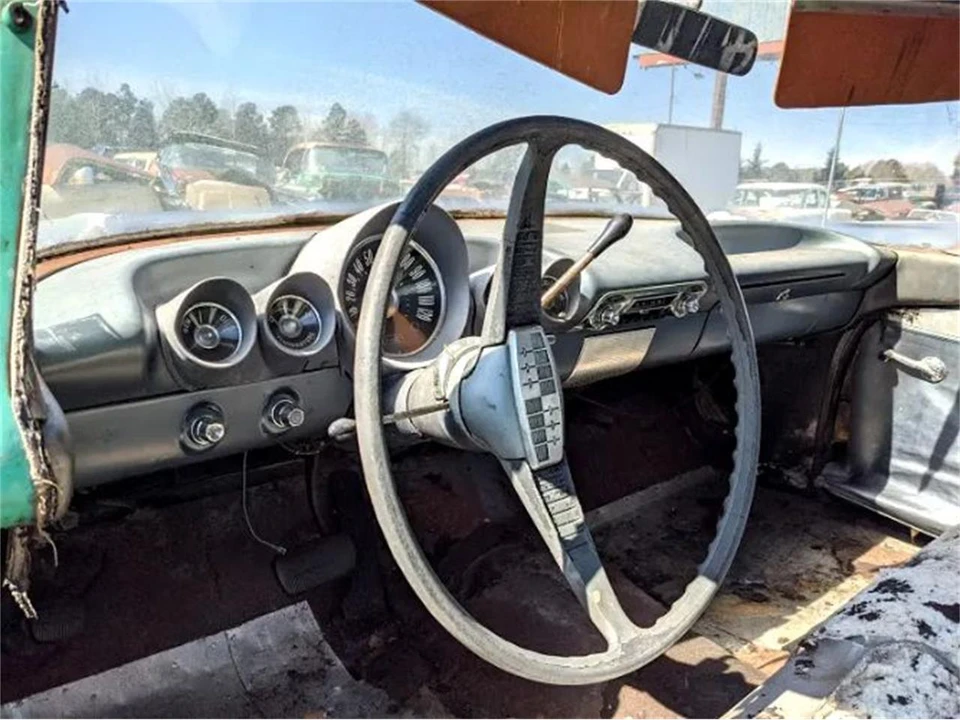 1960 Chevrolet Biscayne - Image 24 of 28
