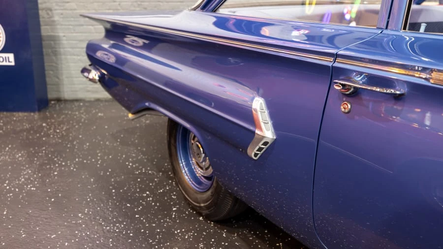 1960 Chevrolet Biscayne - Image 11 of 31