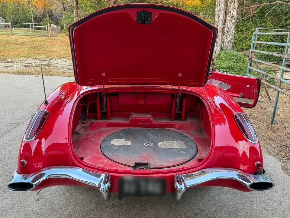 1960 Chevrolet Corvette C1 - Image 25 of 31