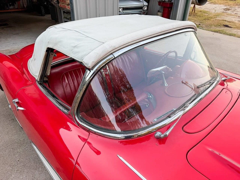 1960 Chevrolet Corvette C1 - Image 15 of 31