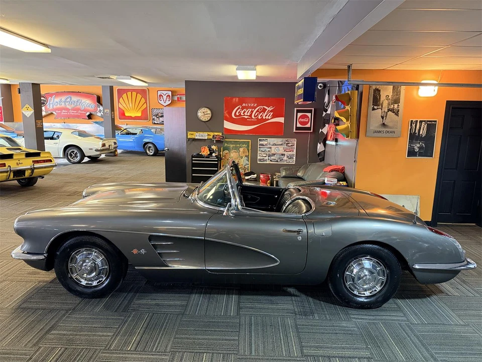 1960 Chevrolet Corvette C1 - Image 3 of 15