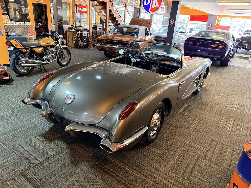 1960 Chevrolet Corvette C1 - Image 8 of 15
