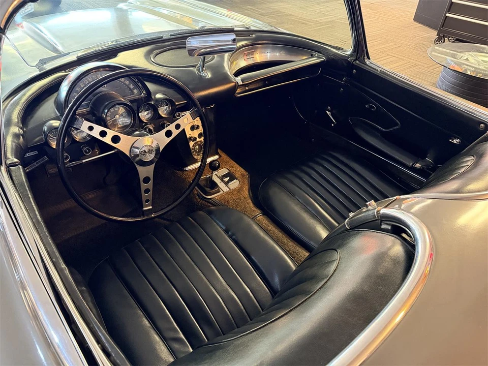 1960 Chevrolet Corvette C1 - Image 13 of 15