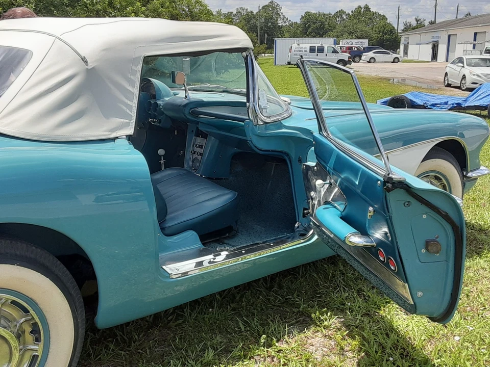 1960 Chevrolet Corvette C1 - Image 12 of 25