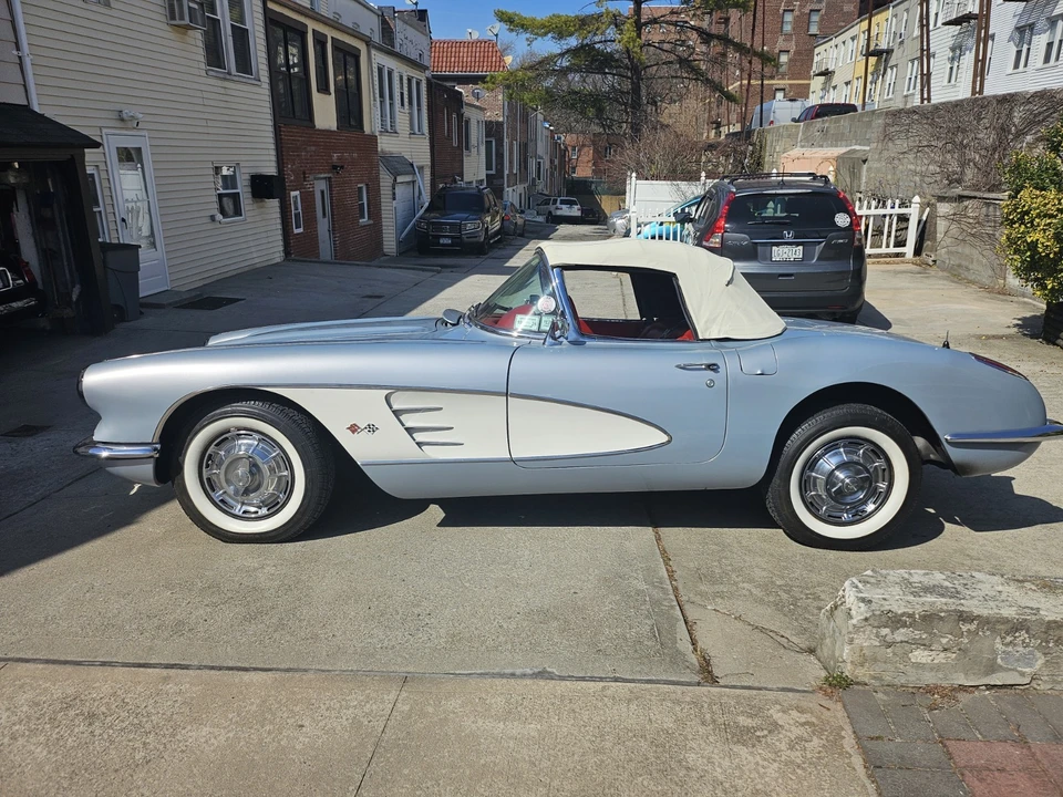 1960 Chevrolet Corvette C1 - Image 9 of 11