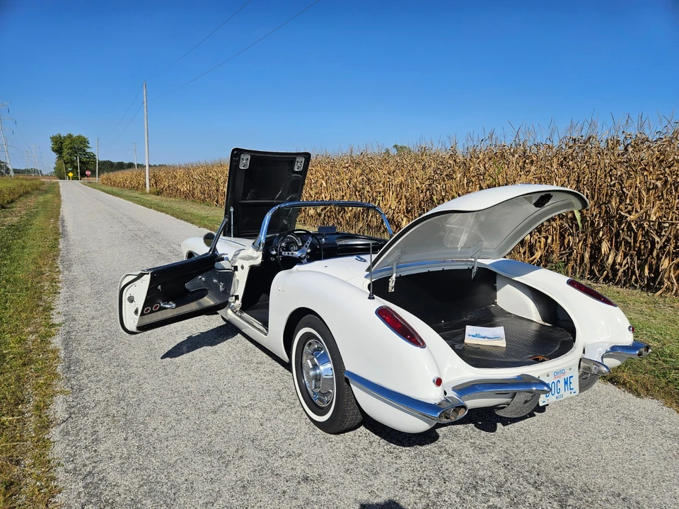 1960 Chevrolet Corvette C1 - Image 19 of 21