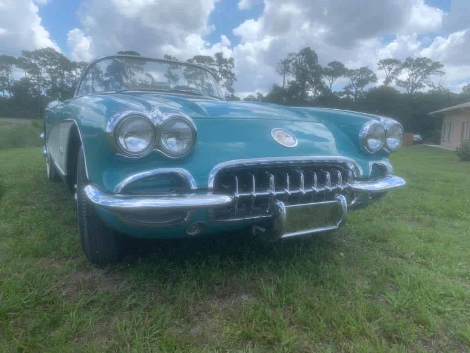 1960 Chevrolet Corvette C1 - Image 16 of 25