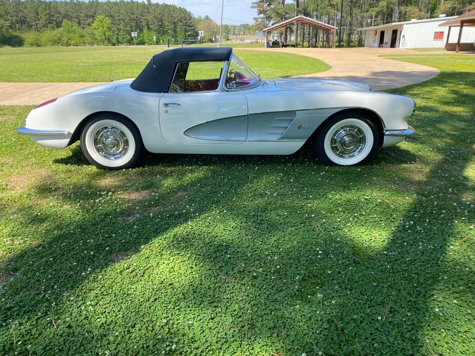 1960 Chevrolet Corvette C1 - Image 8 of 18
