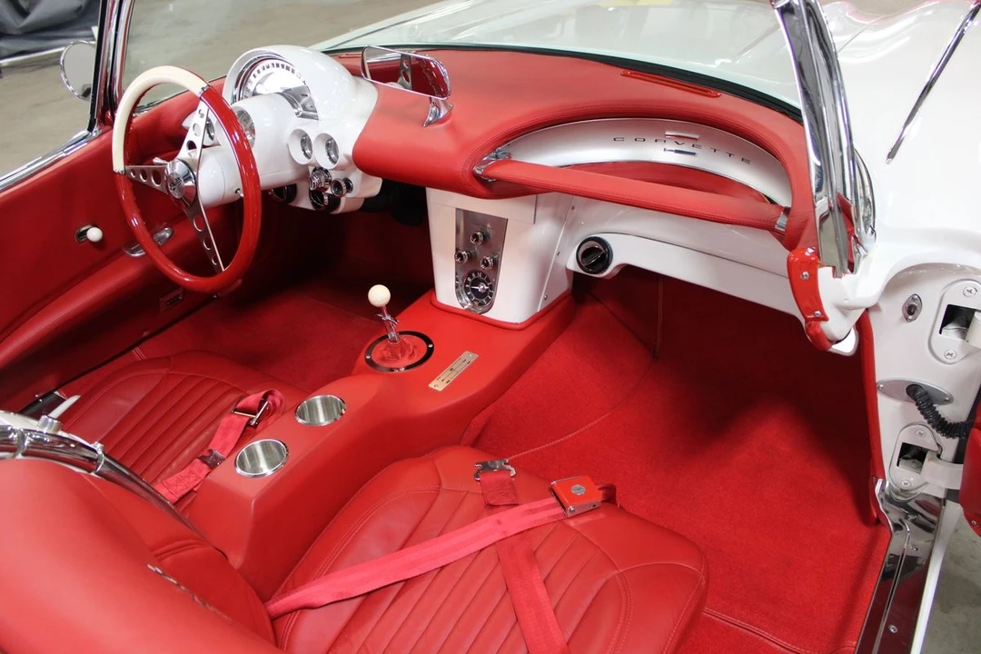 1960 Chevrolet Corvette - Image 27 of 31